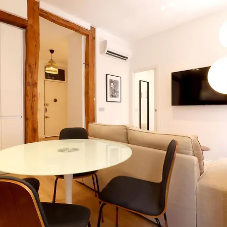 Reina Sofia Suite I Madrid Exterior photo