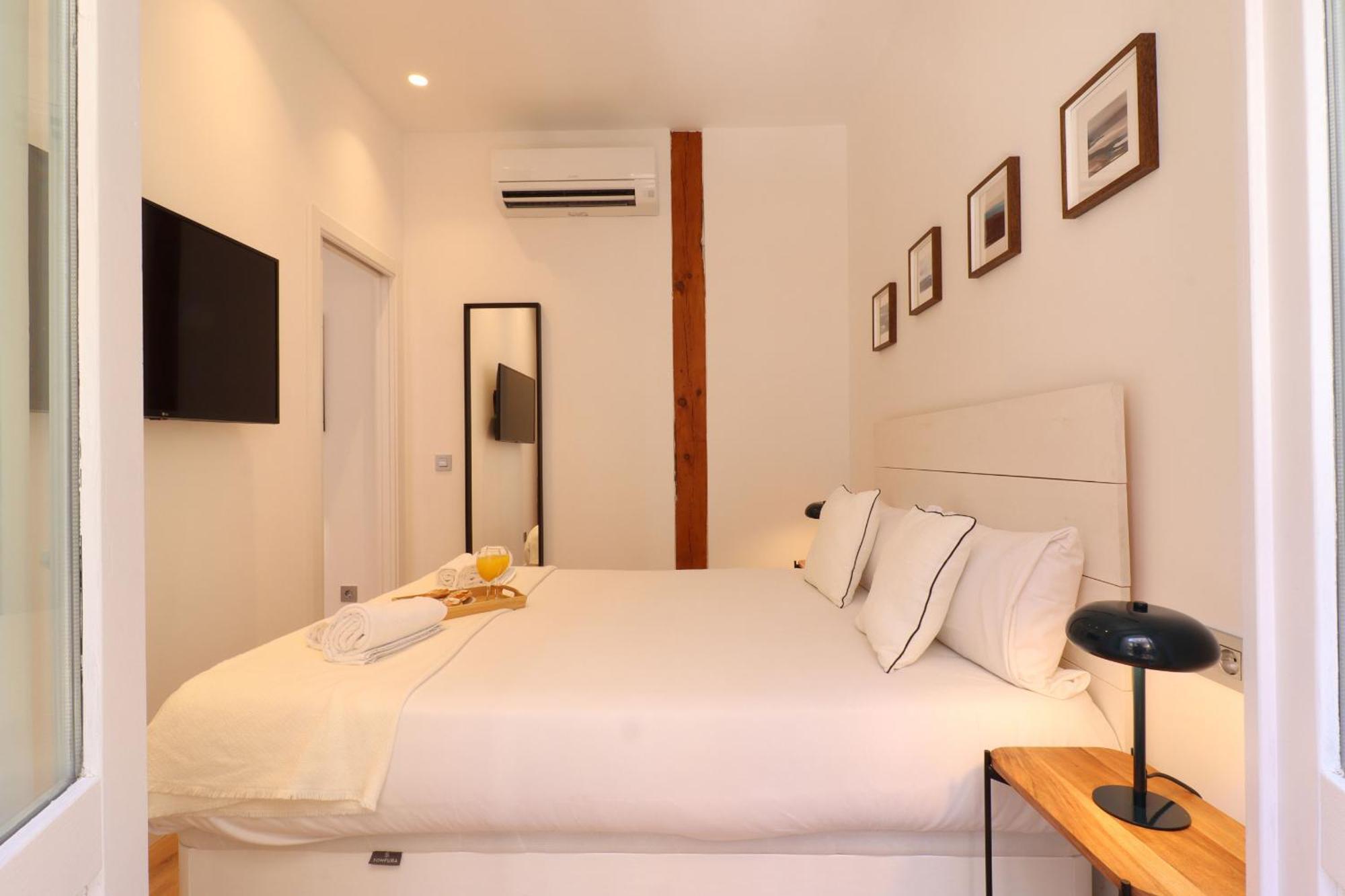 Reina Sofia I Apartment